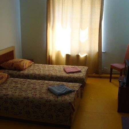 Adel Hotel Kiev Bagian luar foto